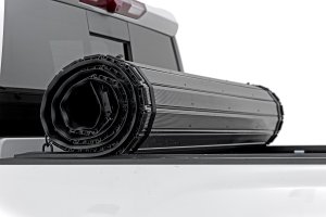Chevrolet Silverado 2500HD Hard Roll Up Bed Cover - Rough Country - Matte Black Finish with Aluminum Slats - Black - '20-'25